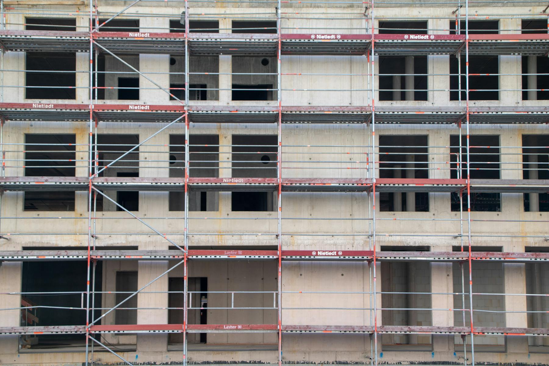 Gerüstdetail an einer Baustelle